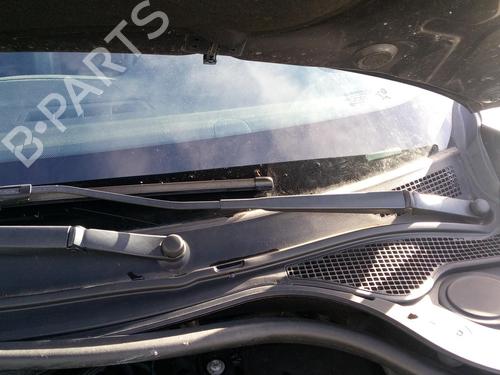 Used Front windshield wiper arm RENAULT LAGUNA III (BT0/1) 2.0 dCi (BT07, BT0J, BT14, BT1A, BT1S) (131 hp) 27128898
