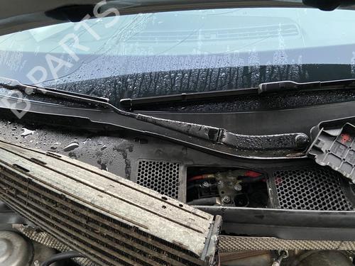 Used Front windshield wiper arm AUDI A5 Sportback (8TA) 2.7 TDI (190 hp) 29966803