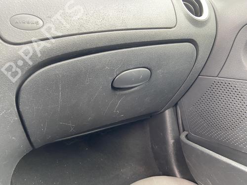 Used Glove box CITROËN C3 I (FC_, FN_) 1.1 i (60 hp) 28949644