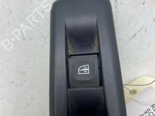Comutador vidro trás direito Comutador vidro trás direito 39020123 39020123