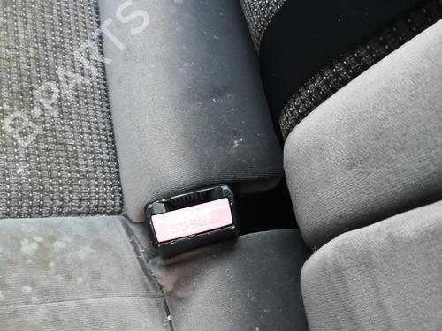 Used Seat buckle PEUGEOT 407 (6D_) 2.0 HDi 135 (6DRHRH, 6DRHRE, 6DRHRG, 6DRHRJ) (136 hp) 27146948