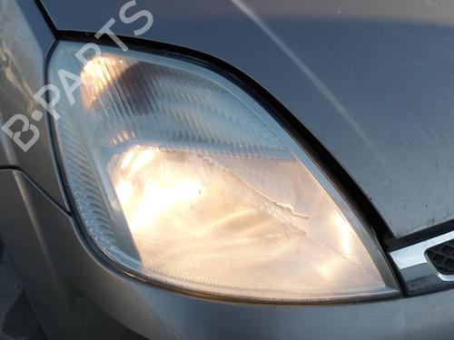 Used Right headlight FORD FIESTA V (JH_, JD_) 1.4 16V (80 hp) 27148376