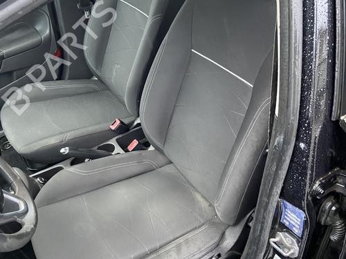Fahrersitz für FORD FIESTA VI (CB1, CCN) 1.5 TDCi (75 hp) 32108841