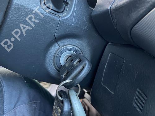 Clé de contact TOYOTA AVENSIS (_T25_) 2.2 D-CAT (ADT251_, ADT251R) (177 hp) 32135752