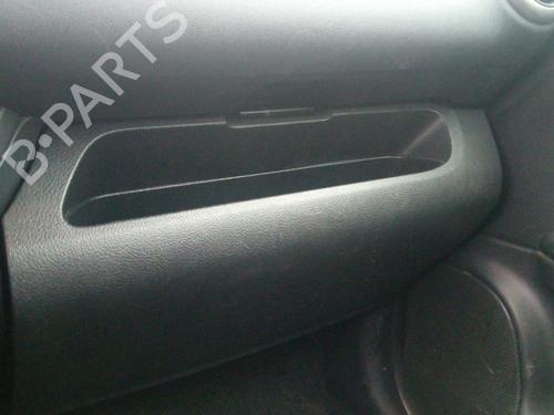 Used Glove box NISSAN NOTE (E11, NE11) 1.5 dCi (86 hp) 27127604