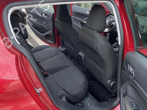 Gummiliste PEUGEOT 308 II (LB_, LP_, LW_, LH_, L3_) 1.6 HDi / BlueHDi 115 (115 hp) 32022590