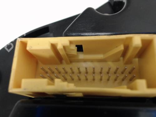 Used Instrument cluster PEUGEOT 5008 (0U_, 0E_) 1.6 HDi (110 hp) 27118334