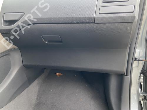 Hanskerom TOYOTA AURIS (_E15_) 2.0 D-4D (ADE150_, ADE150R) (126 hp) 32086652