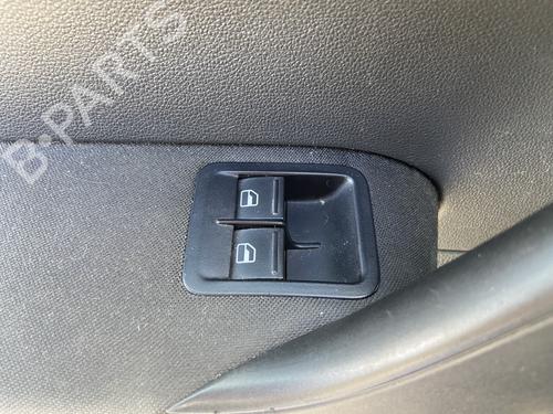 Used Left front window switch Left front window switch VW POLO V (6R1, 6C1) 1.2 (70 hp) 33022870 33022870