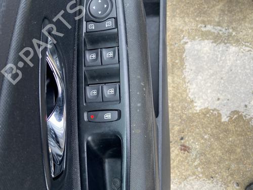 Used Left front window switch RENAULT MEGANE III Grandtour (KZ0/1) 1.5 dCi (KZ09, KZ0D, KZ1G, KZ29, KZ14, KZ1W, KZ10, KZ1F,... (110 hp) 32030476