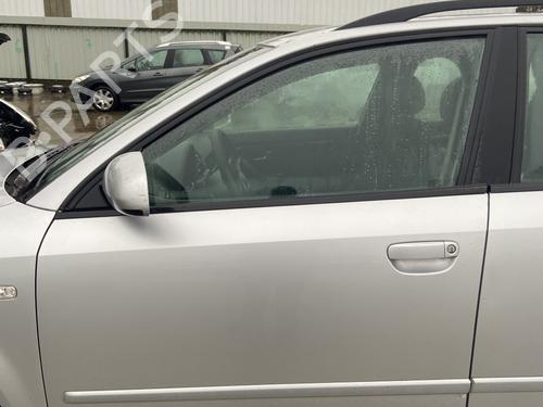 Dør rude ventre foran AUDI A4 B6 Avant (8E5) 1.9 TDI (130 hp) 32351116