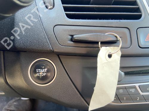 Used Card reader Card reader RENAULT LAGUNA III Grandtour (KT0/1) 2.0 dCi (KT07, KT0J, KT14, KT1A, KT1S) (131 hp) 33025739 33025739