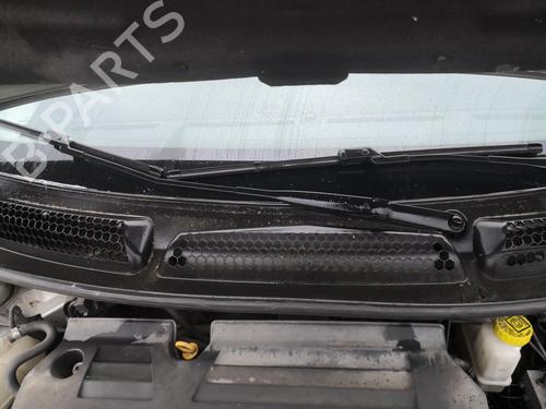 Used Front windshield wiper arm FIAT BRAVO II (198_) 1.9 D Multijet (198AXE1A) (90 hp) 27147019