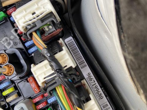 Used Fuse box CITROËN C3 II (SC_) 1.6 BlueHDi 100 (99 hp) 29476580
