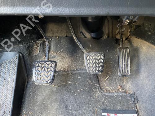 Pedal TOYOTA COROLLA Verso (ZER_, ZZE12_, R1_) 2.2 D-4D (AUR10_, AUR10R) (177 hp) 32471518