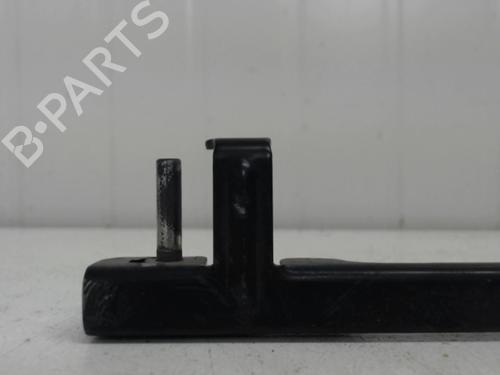 Used Front windshield wiper arm Front windshield wiper arm PEUGEOT 207 (WA_, WC_) 1.4 HDi (68 hp) 27117523 27117523