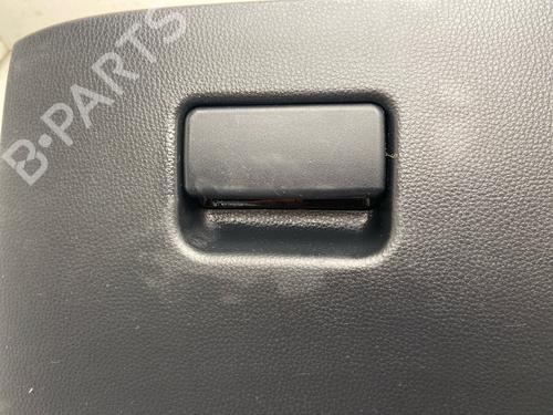 Used Glove box Glove box 37741735 37741735