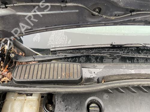 Used Front windshield wiper arm FORD C-MAX II (DXA/CB7, DXA/CEU) 1.6 TDCi (95 hp) 32045878