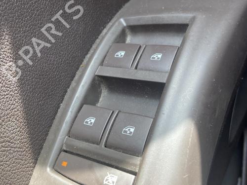 Used Left front window switch OPEL MERIVA B MPV (S10) 1.4 (75) (120 hp) 29069717