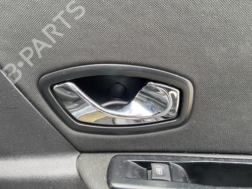 Maneta interior trasera derecha RENAULT MEGANE III Grandtour (KZ0/1) 1.5 dCi (KZ09, KZ0D, KZ1G, KZ29, KZ14, KZ1W, KZ10, KZ1F,... (110 hp) 32030487