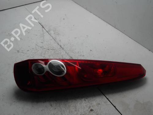 Used Right taillight FORD FIESTA V (JH_, JD_) 1.4 TDCi (68 hp) 27126956
