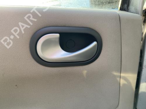 Used Rear left interior door handle RENAULT MEGANE II (BM0/1_, CM0/1_) 1.5 dCi (BM1E, CM1E) (106 hp) 31953506