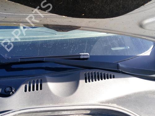 Used Front windshield wiper arm VW PASSAT B6 (3C2) 1.9 TDI (105 hp) 27128288