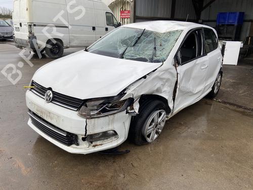 Brugte VW POLO V (6R1, 6C1) 1.4 TDI (75 hp) 4431340