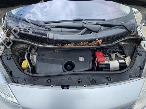 Køler RENAULT SCÉNIC II (JM0/1_) 1.9 dCi (JM0G, JM12, JM1G, JM2C) (120 hp) 27572496