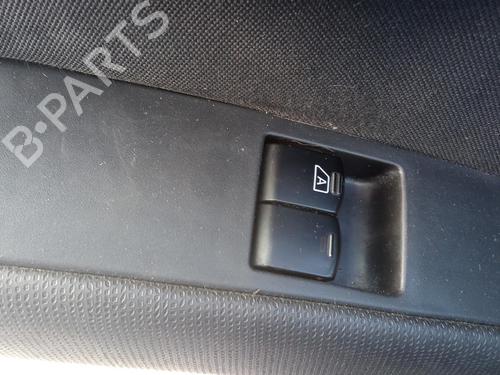 Used Left front window switch NISSAN MICRA III (K12) 1.5 dCi (86 hp) 27133498