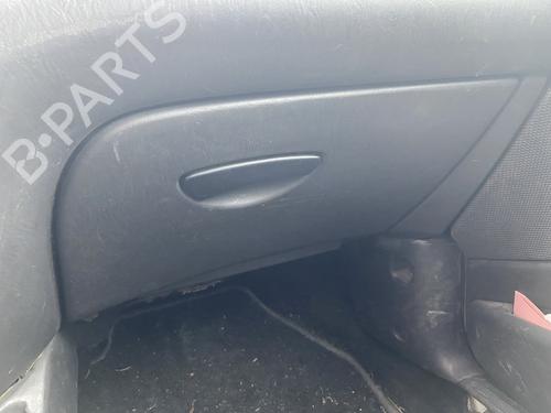 Guantera FORD FOCUS I (DAW, DBW) 1.8 Turbo DI / TDDi (90 hp) 31921460