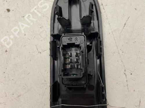 Used Right front window switch Right front window switch CITROËN C3 I (FC_, FN_) [2002-2013] 33849829 33849829