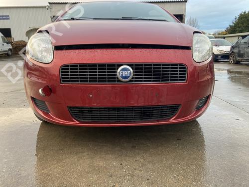 Used Front bumper reinforcement Front bumper reinforcement FIAT GRANDE PUNTO (199_) 1.2 (65 hp) 30675581 30675581