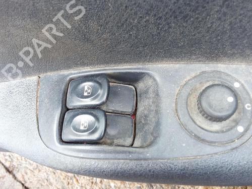 Used Left front window switch RENAULT MEGANE I Cabriolet (EA0/1_) 1.6 16V (EA04, EA0B, EA11, EA1J) (107 hp) 27136674