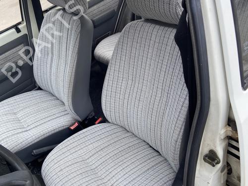 Sæde venstre fortil PEUGEOT 205 II (20A/C) 1.7 Diesel (60 hp) 28212335