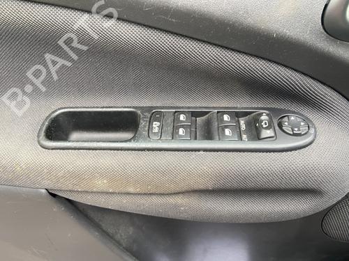 Used Left front window switch CITROËN C3 Picasso (SH_) 1.6 BlueHDi 100 (99 hp) 33019500