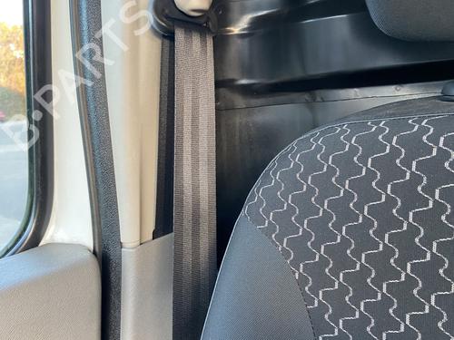 front-right-seatbelt-renault-kangoo-grand-kangoo-ii-kw01_-2008-31210804 main image