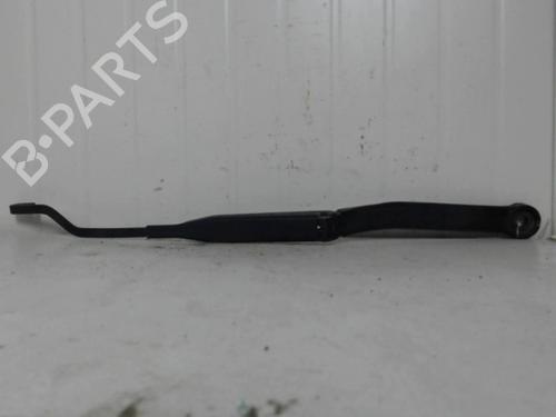 Used Front windshield wiper arm NISSAN PRIMERA Hatchback (P11) 2.0 TD (90 hp) 27116696