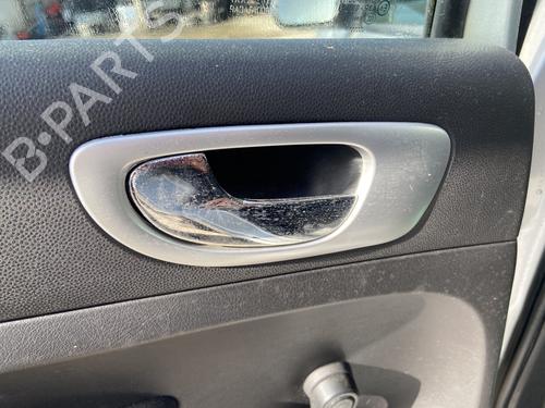 rear-left-interior-door-handle-peugeot-307-3ac-2000-2001-2002-2003-2004-2005-2006-2007-2008-2009-2010-2011-2012-32504577 main image