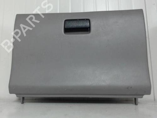 Used Glove box NISSAN PRIMERA Hatchback (P11) 2.0 TD (90 hp) 27116707