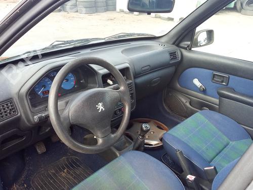Used Driver airbag PEUGEOT 106 II (1A_, 1C_) 1.1 i (60 hp) 27103849