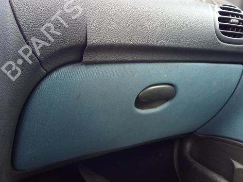 Used Glove box PEUGEOT 206 Hatchback (2A/C) 1.4 i (75 hp) 27100567