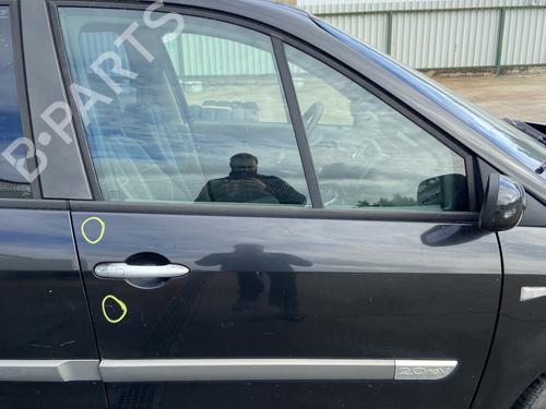 Used Front right door window RENAULT GRAND SCÉNIC II (JM0/1_) 2.0 (135 hp) 29157908