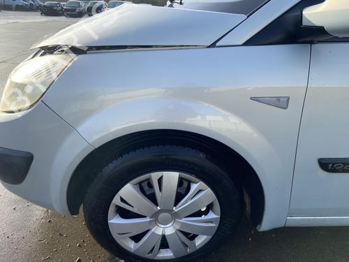 Forkjerm venstre RENAULT SCÉNIC II (JM0/1_) 1.9 dCi (JM0G, JM12, JM1G, JM2C) (120 hp) 31757187