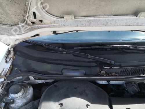 Used Front windshield wiper arm VW POLO III (6N1) 60 1.4 (60 hp) 27104464