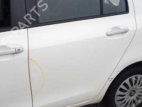 Dør rude ventre bagtil TOYOTA YARIS (_P9_) 1.33 VVT-i (NSP90_, NSP90R) (100 hp) 27139503