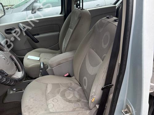 Asiento delantero derecho Asiento delantero derecho RENAULT KANGOO / GRAND KANGOO II (KW0/1_) 1.5 dCi 85 (KW0K, KW0L, KW0B) (86 hp) 35889972 35889972