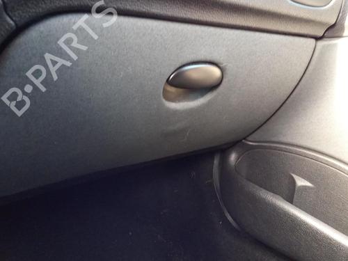 Handskerum PEUGEOT 206 SW (2E/K) 1.4 16V (88 hp) 27099983