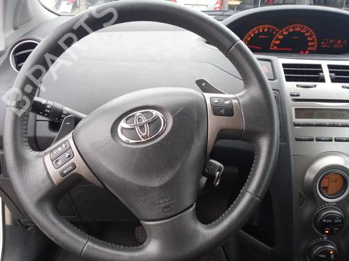 Kontantrulle Airbag /Stelring TOYOTA YARIS (_P9_) 1.33 VVT-i (NSP90_, NSP90R) (100 hp) 27139522