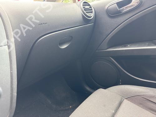 Used Glove box Glove box SEAT LEON (1P1) 1.9 TDI (105 hp) 36399608 36399608